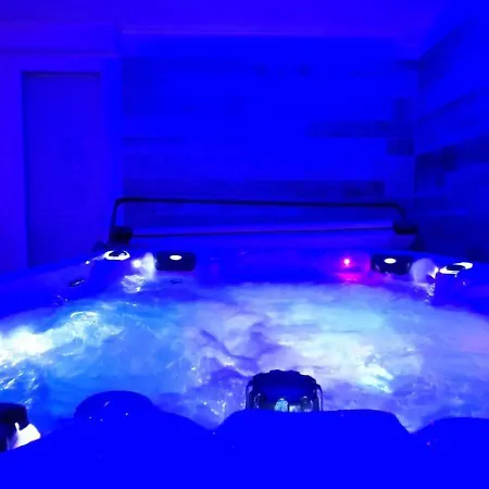 Lechappee Zaisne Jacuzzi Et Sauna Apartamento