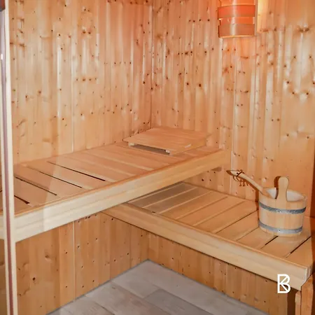 Lechappee Zaisne Jacuzzi Et Sauna Lägenhet