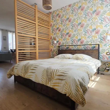 Apartment Lechappee Zaisne Jacuzzi Et Sauna Saint-Quentin (Aisne)