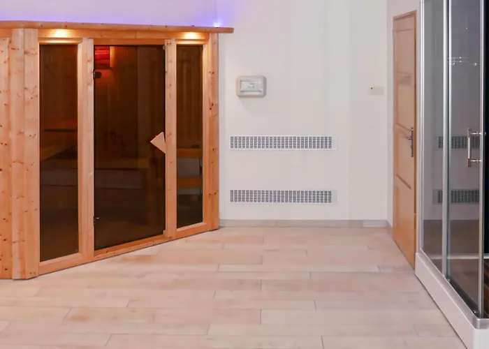 Lechappee Zaisne Jacuzzi Et Sauna