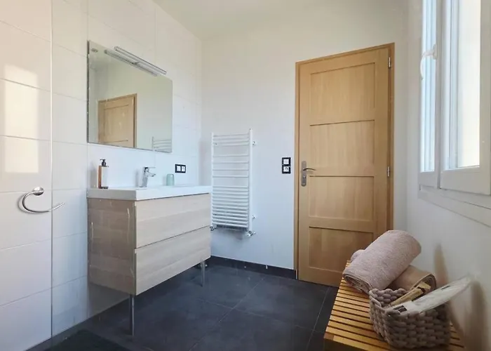 Appartement Lechappee Zaisne Jacuzzi Et Sauna Saint-Quentin (Aisne)