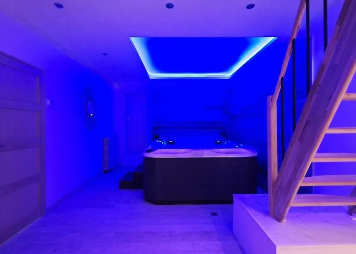 Lechappee Zaisne Jacuzzi Et Sauna Apartment *