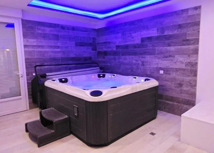 Lechappee Zaisne Jacuzzi Et Sauna Apartment Saint-Quentin (Aisne)