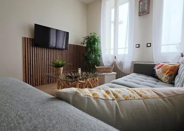 Lechappee Zaisne Jacuzzi Et Sauna *